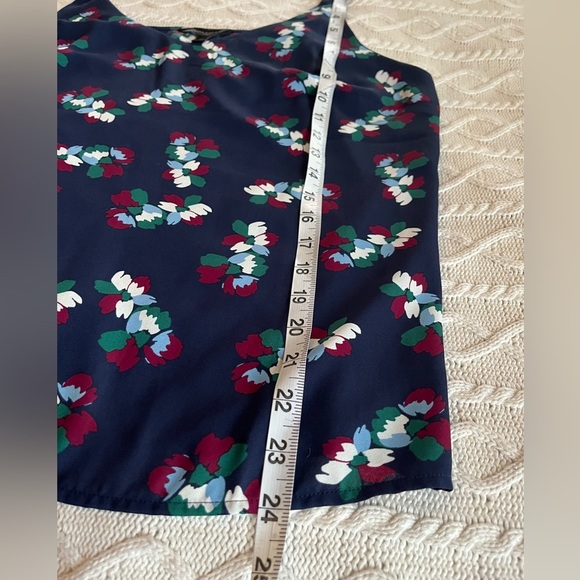Banana Republic Navy Adjustable Strap Tank Camisole Women’s Size Large - Picture 9 of 12